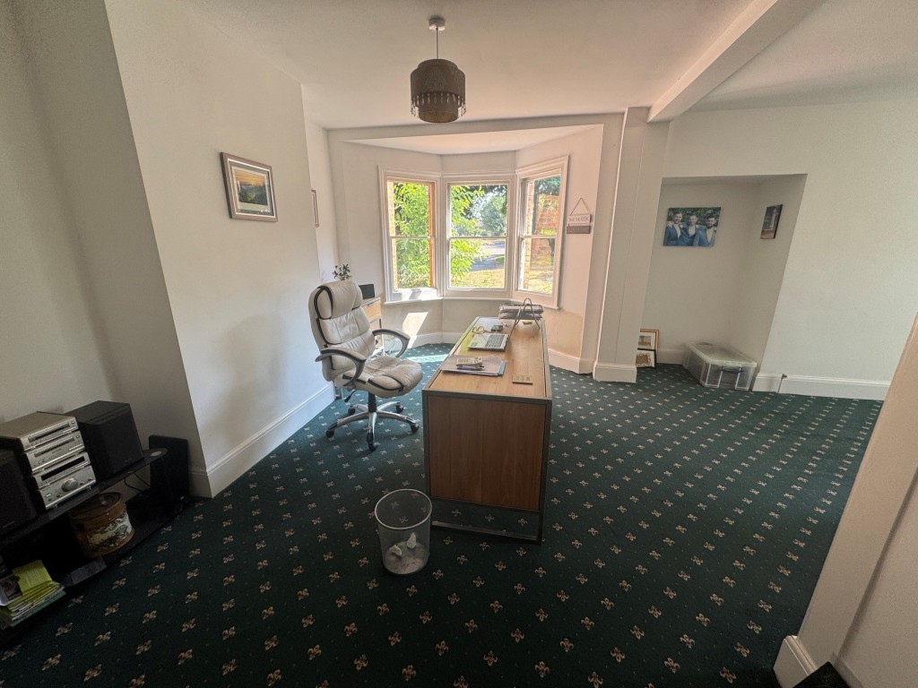 Lot: 144 - FREEHOLD DETACHED PERIOD FARMHOUSE, STUDIO APARTMENT OVER QUADRUPLE GARAGE - RESIDENTIAL INVESTMENT - Farmhouse - study alternative view